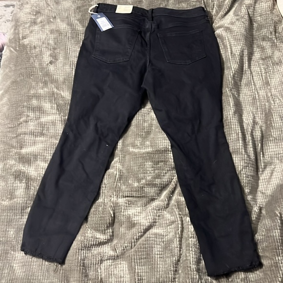 Distressed Jeans - Picture 2 of 3